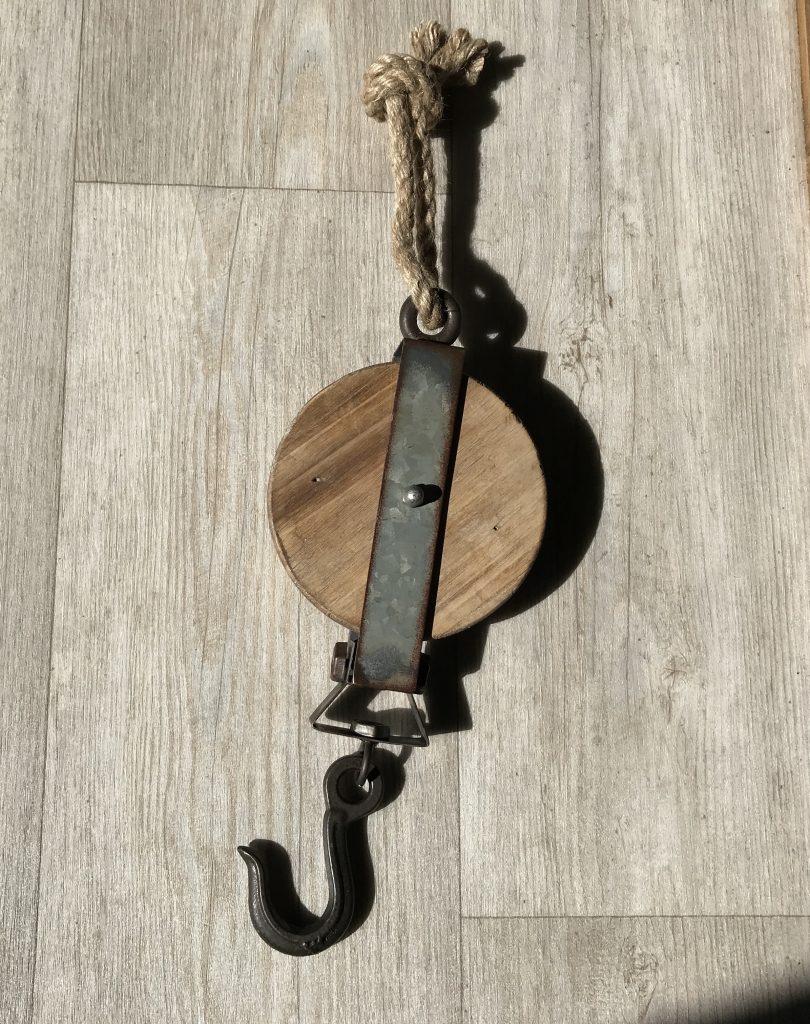 Large Pulley with Hook