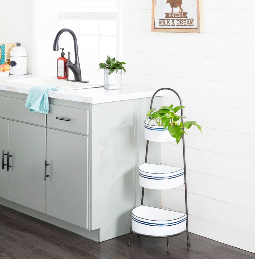 WHITE METAL FARMHOUSE DISPLAY SHELVING UNIT
