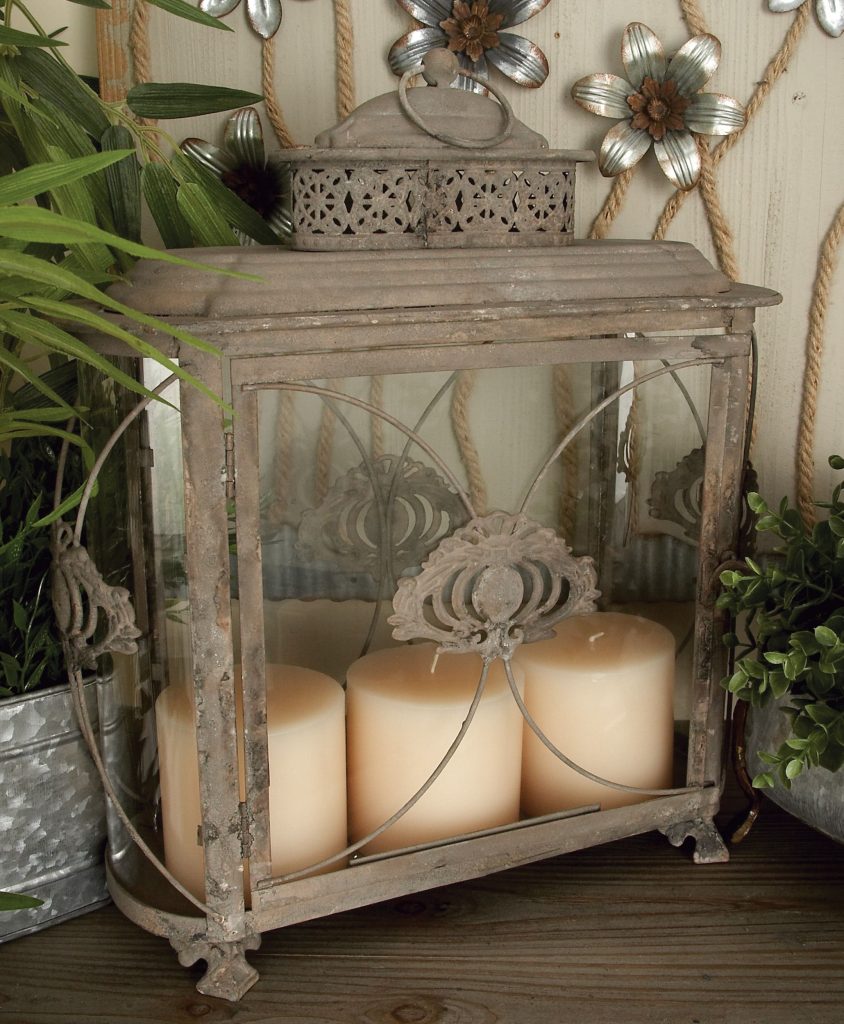 BROWN METAL RUSTIC LANTERN