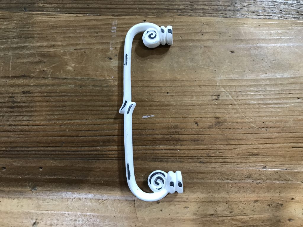 FRENCH COUNTRY HANDLE 2