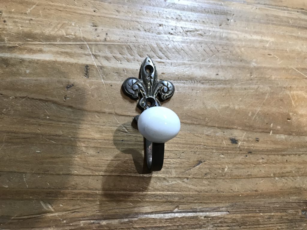 SINGLE COAT HOOK