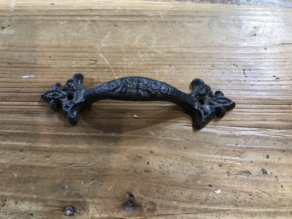 IRON FILIGREE HANDLE 1