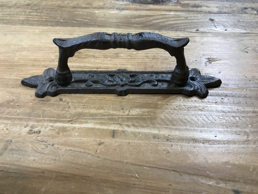 IRON DECORATIVE HANDLE 1