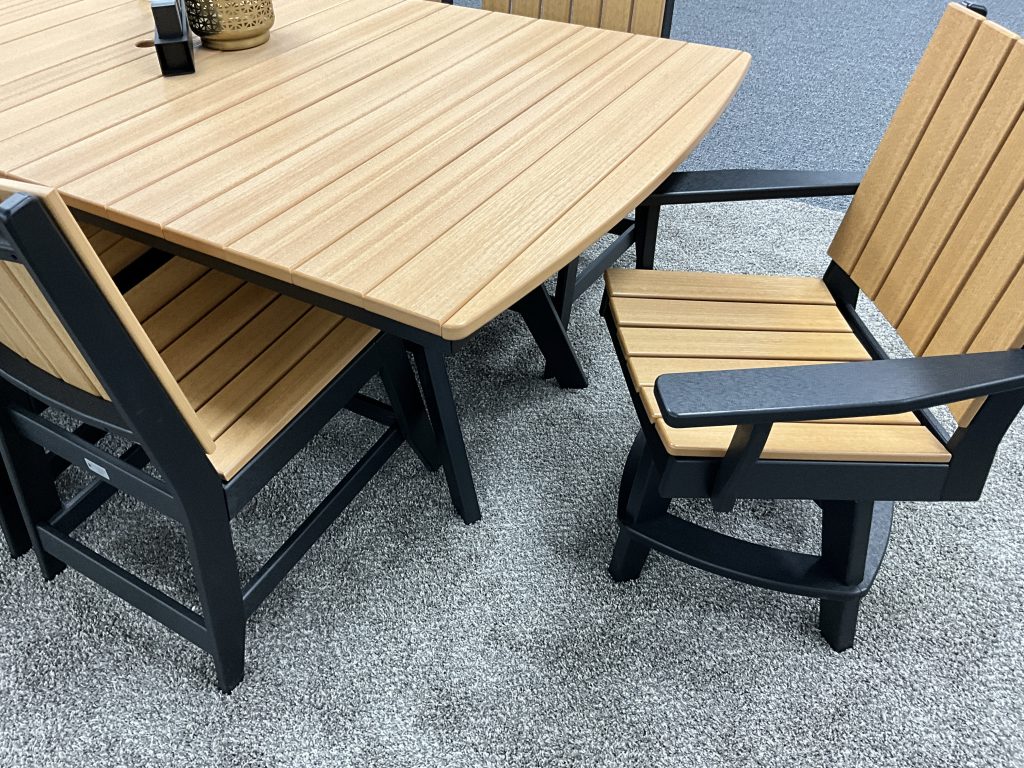 Summerfield Dining Table 44″ x96″