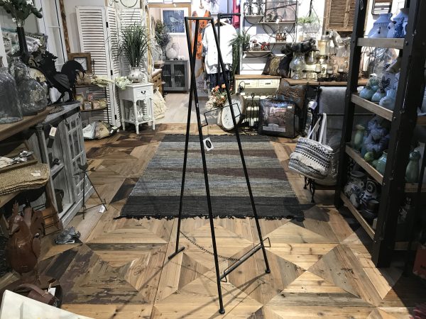 Metal Easel