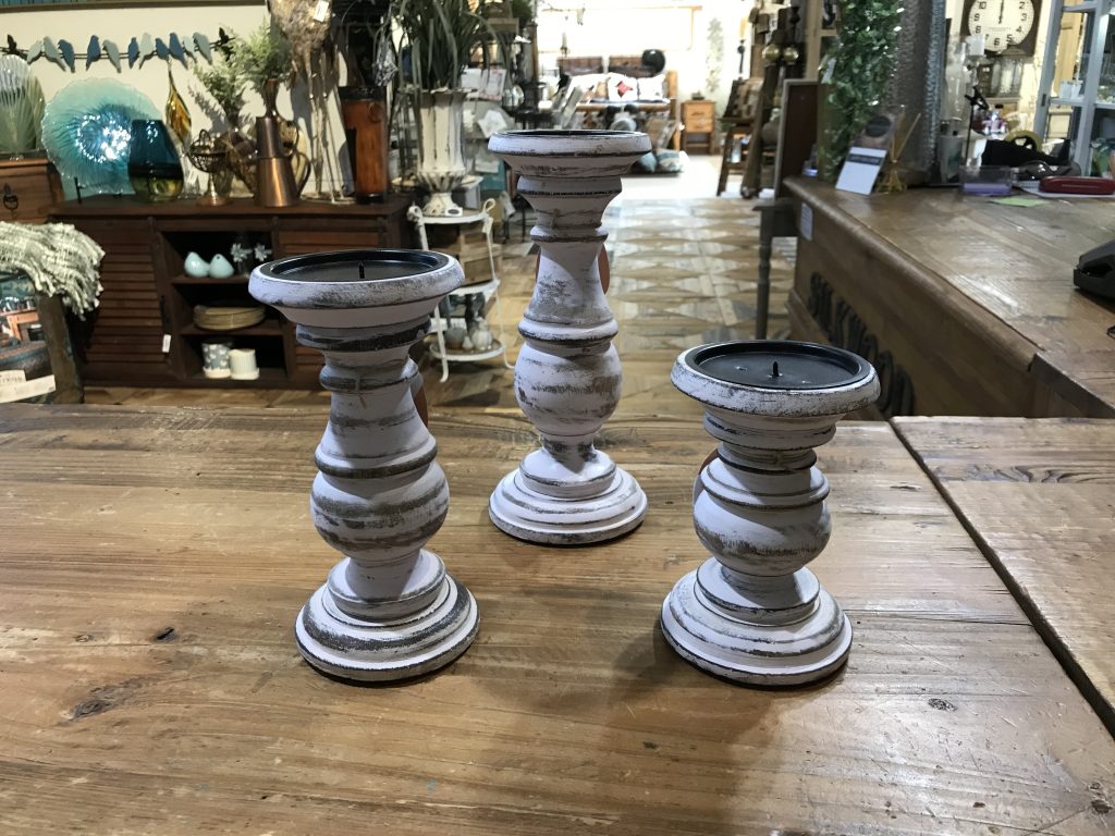 WOOD TURNED STYLE PILLAR CANDLE HOLDER _large