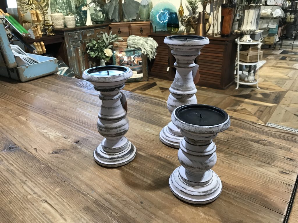 WOOD TURNED STYLE PILLAR CANDLE HOLDER-Small