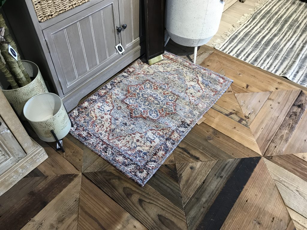 Agate Rug 2′ x 3′