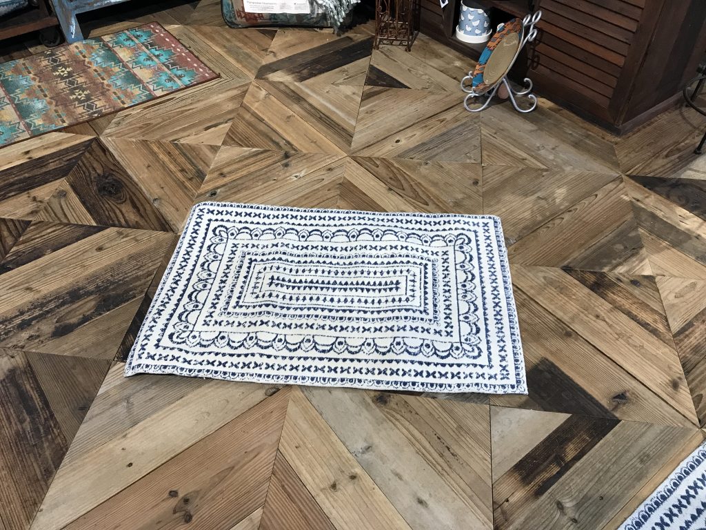 Zuri Medallion Woven Rug