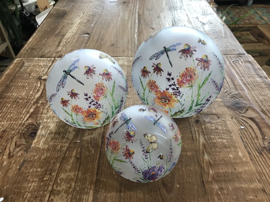 HAND PAINTED LED GLOBE-lge